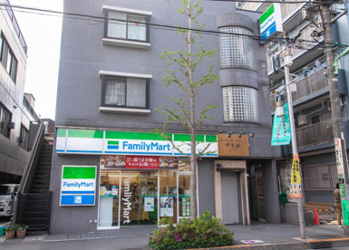 ファミリーマート 代沢五丁目店の画像1