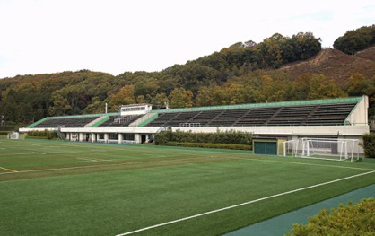 宝ヶ池公園球技場の画像1