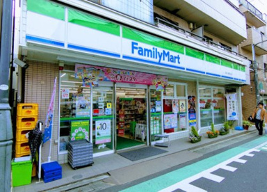 ファミリーマート 池ノ上駅北口店の画像1