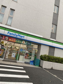 ファミリーマート 豊玉北四丁目店の画像1