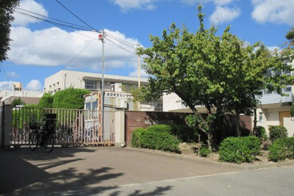箕面市立西南小学校の画像1