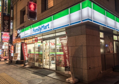 ファミリーマート 神田駅東口店の画像1