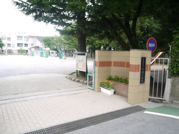 板橋区立　紅梅小学校の画像3