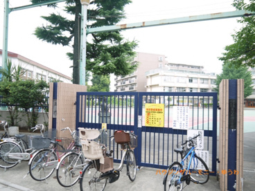 北区立　第四岩淵小学校の画像2
