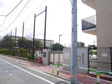 北区立　西浮間小学校の画像2