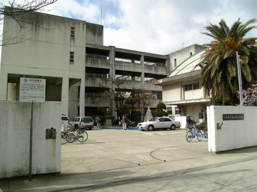 八尾市立 西山本小学校の画像1