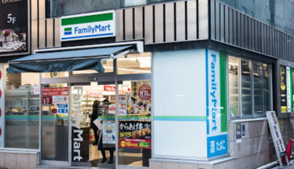 ファミリーマート 銀座八丁目店の画像1