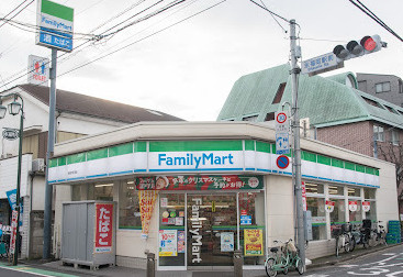 ファミリーマート 永福町駅南店の画像1