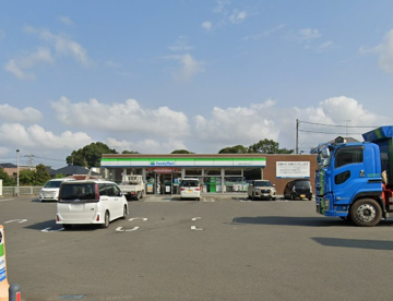 ファミリーマート 瀬谷阿久和西四丁目店の画像1