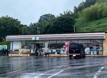 コンビニエンスストア セブンイレブン 日野平山6丁目店