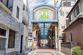 地元の台所。
ジョイフル三ノ輪周辺の賃貸物件のことなら(株)メイワ・エステートへ。 ジョイフル三の輪商店街の画像1