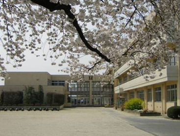 伊勢崎市立 あずま小学校の画像1