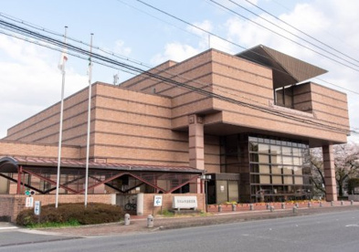 東松山市立図書館の画像1