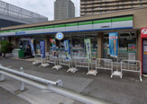 ファミリーマート JR船橋駅前店