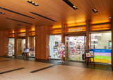 トモズ 東京ミッドタウン店