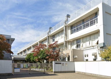 世田谷区立奥沢中学校の画像1