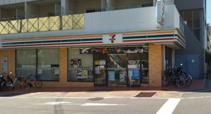 セブン-イレブン 神戸本山中町４丁目店の画像1