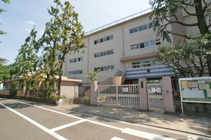西宮中学校の画像1