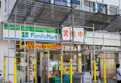 ファミリーマート 江古田駅南口店の画像1