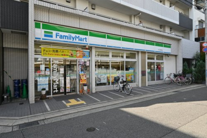ファミリーマート JR立花駅前店の画像1