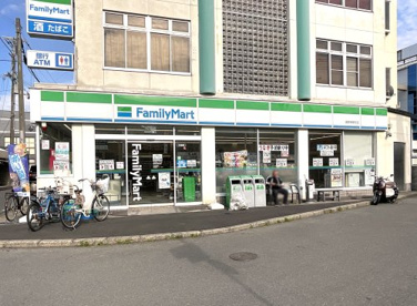 ファミリーマート【富野荘駅前店】の画像1