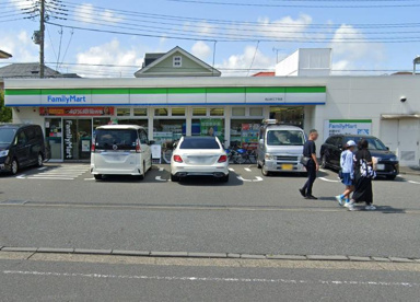 ファミリーマート 丸山台三丁目店の画像1
