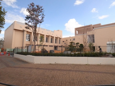 緑小学校の画像1