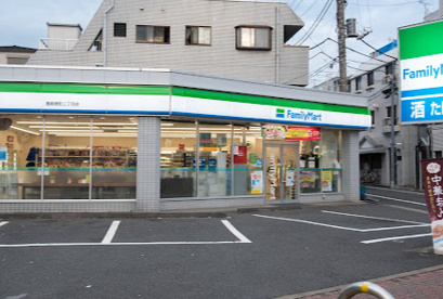 ファミリーマート 豊島要町二丁目店の画像1