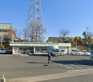 ファミリーマート 秦野中央店の画像1
