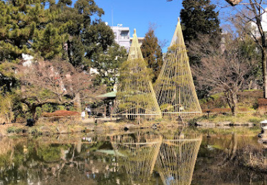 新宿区立甘泉園公園の画像1