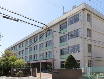 明石市立高丘中学校の画像1