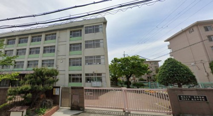 明石立高丘中学校の画像1