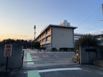 春日南小学校