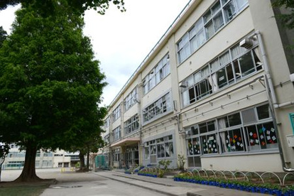 杉並区立桃井第一小学校の画像1