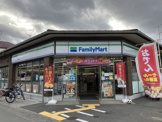 ファミリーマート 北白川店
