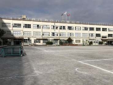 足立区立花畑西小学校の画像1