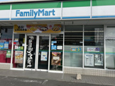 ファミリーマート 六町駅前店