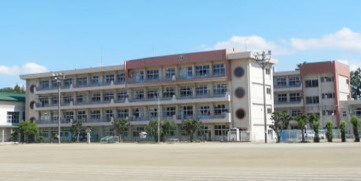 館林市立第一中学校の画像1
