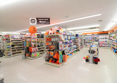 ワッツウィズ新小岩ココカラファイン店の画像1