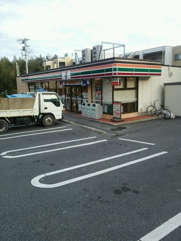 セブンイレブン 日進梨子ノ木店の画像