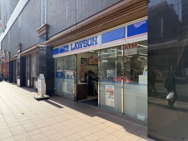 ローソン アパホテル京成成田駅前店の画像1