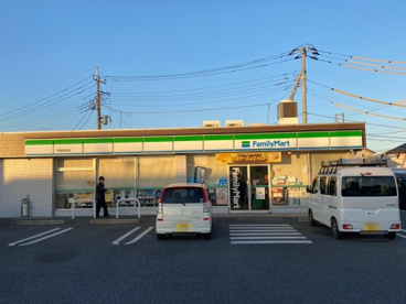 ファミリーマート　千葉武石町店の画像1