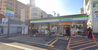 ファミリーマート 高石駅前店の画像1