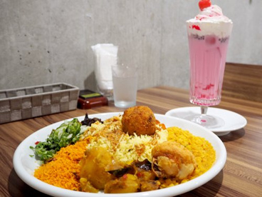 Ceylon Cafe & Bar(セイロン カフェ アンド バー)の画像1