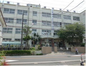 足立区立第十中学校の画像1