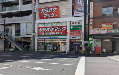 ファミリーマート 神田鍛冶町店の画像1