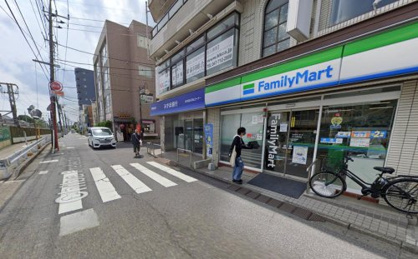 ファミリーマート 北小金駅前店の画像1
