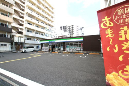 ファミリーマート 本田みなと通店の画像1