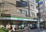 ファミリーマート 小山三丁目店