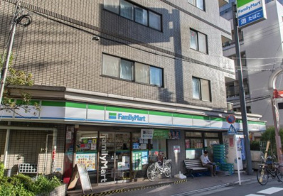 ファミリーマート 小山三丁目店の画像1